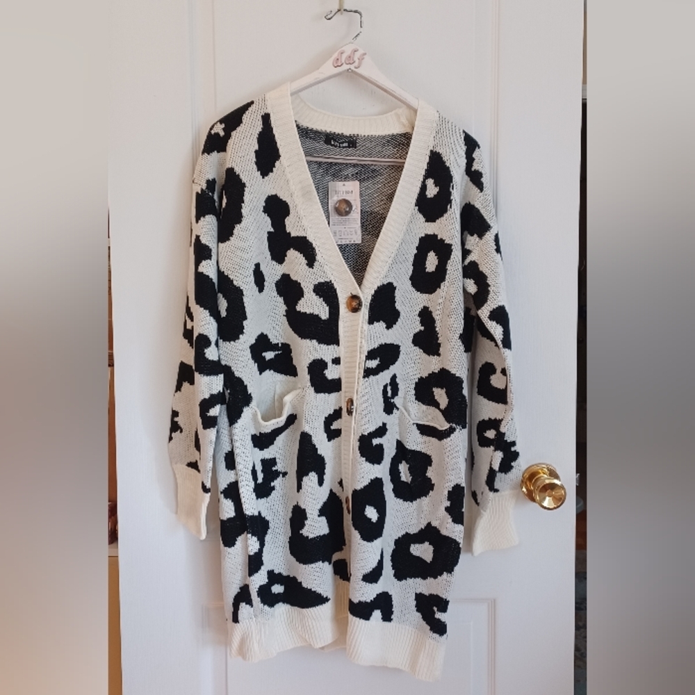 NWT BTFBM 100% ACRYLIC KNIT LONG CARDIGAN 4 BUTTON W/POCKETS LEOPARD PRINT LARGE